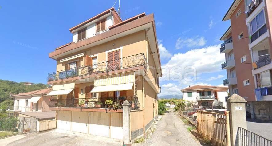 appartamento in vendita ad Imperia in zona Porto Maurizio