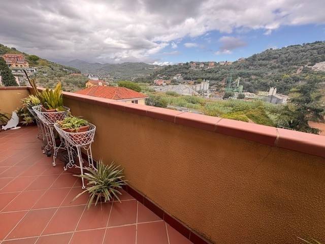 appartamento in vendita ad Imperia in zona Oneglia