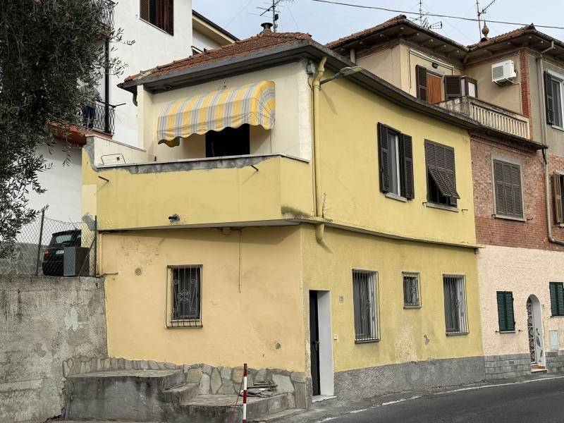 appartamento in vendita ad Imperia in zona Torrazza / Clavi