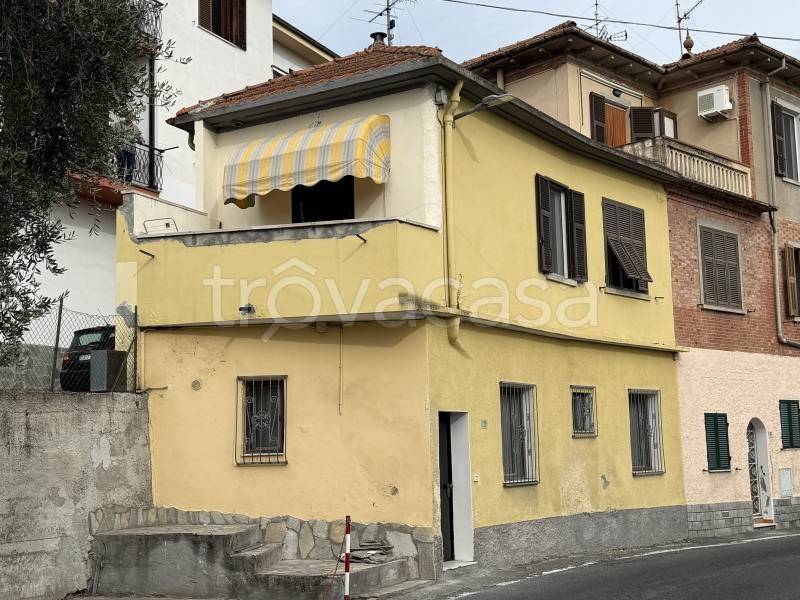 appartamento in vendita ad Imperia in zona Torrazza / Clavi