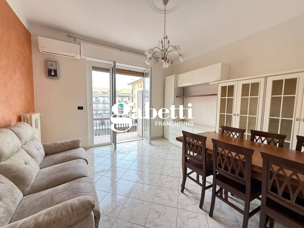 appartamento in vendita ad Imperia in zona Porto Maurizio