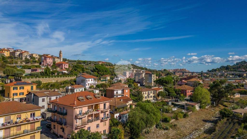 appartamento in vendita ad Imperia