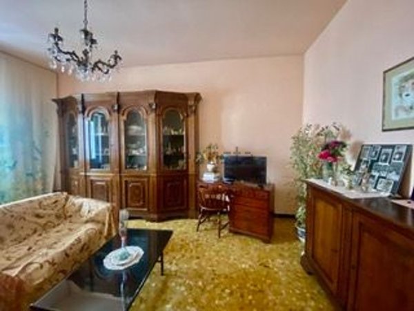 appartamento in vendita ad Imperia in zona Oneglia