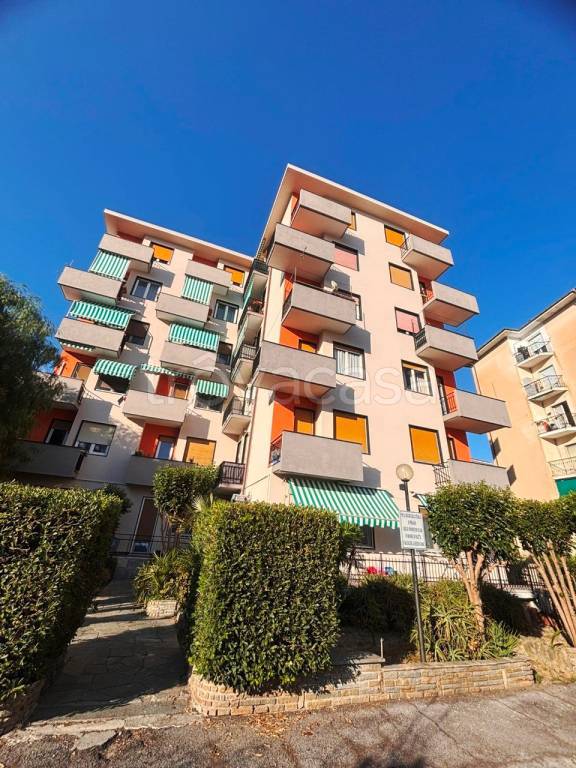 appartamento in vendita ad Imperia in zona Oneglia