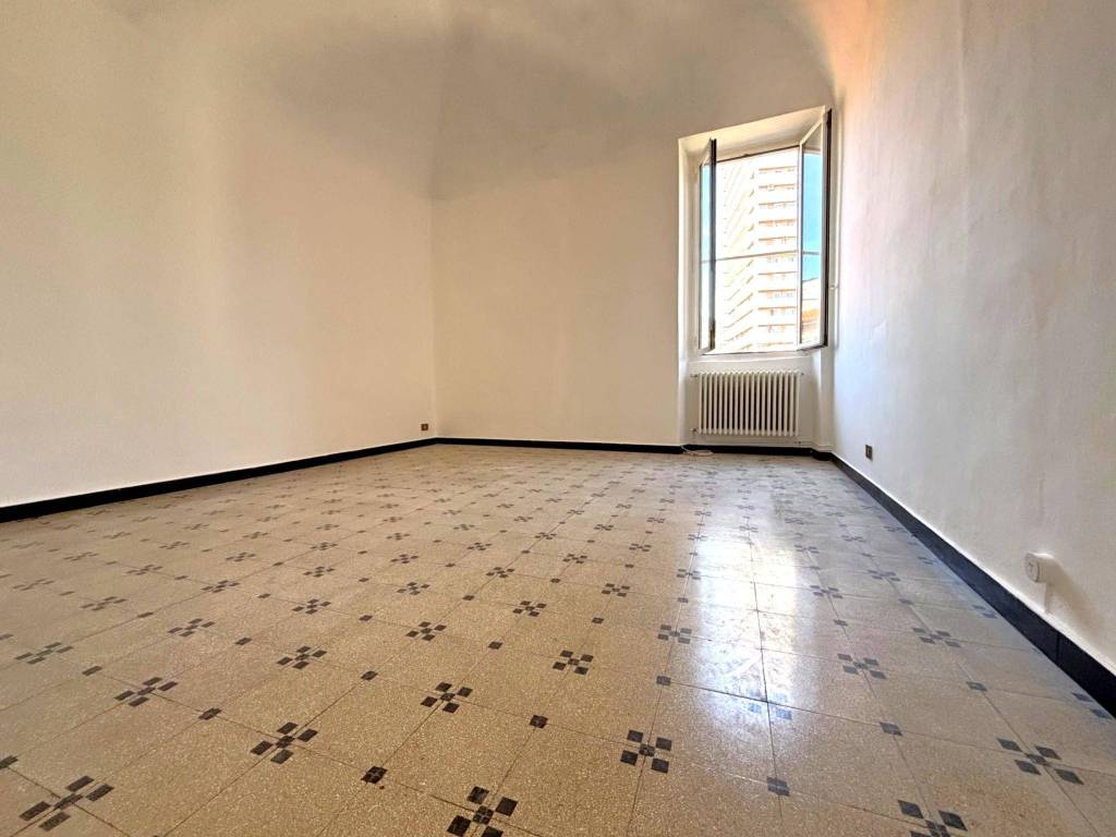 appartamento in vendita ad Imperia in zona Oneglia