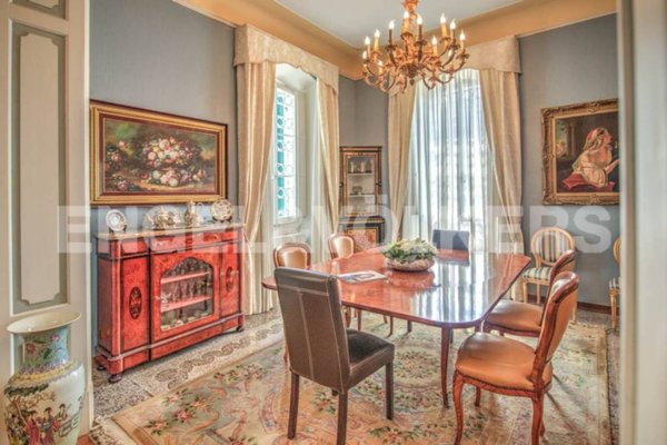 casa indipendente in vendita ad Imperia in zona Porto Maurizio