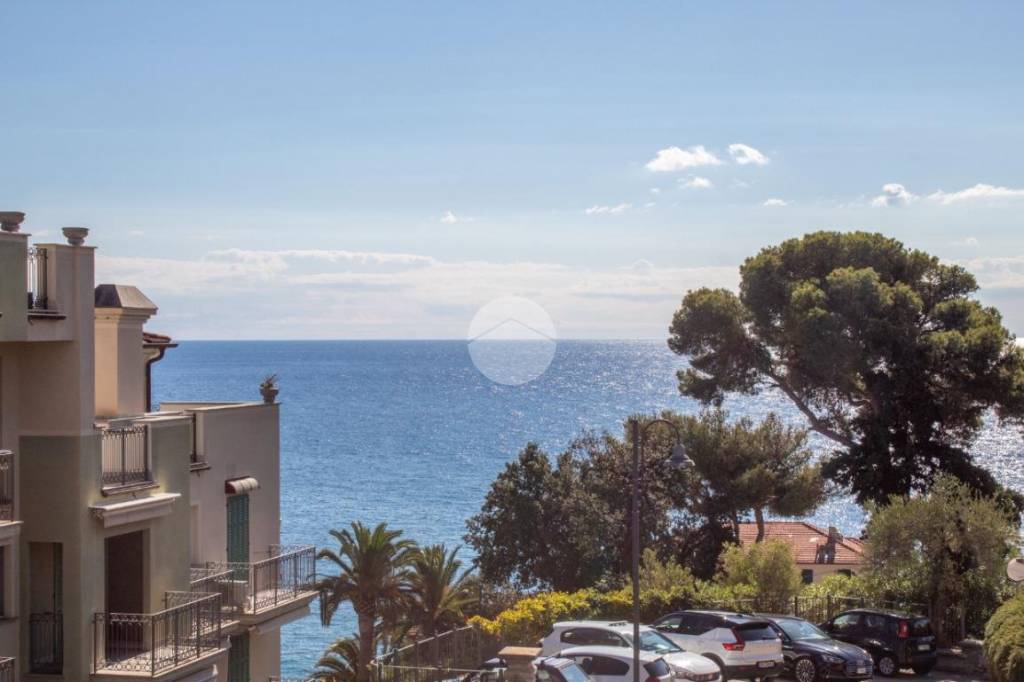 appartamento in vendita ad Imperia