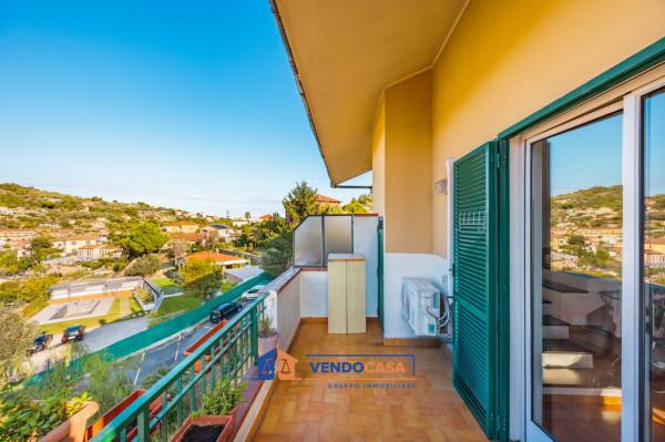 appartamento in vendita ad Imperia in zona Porto Maurizio