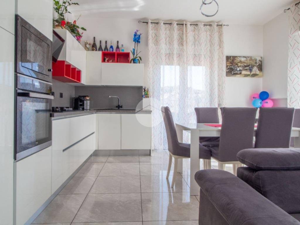 appartamento in vendita ad Imperia in zona Porto Maurizio