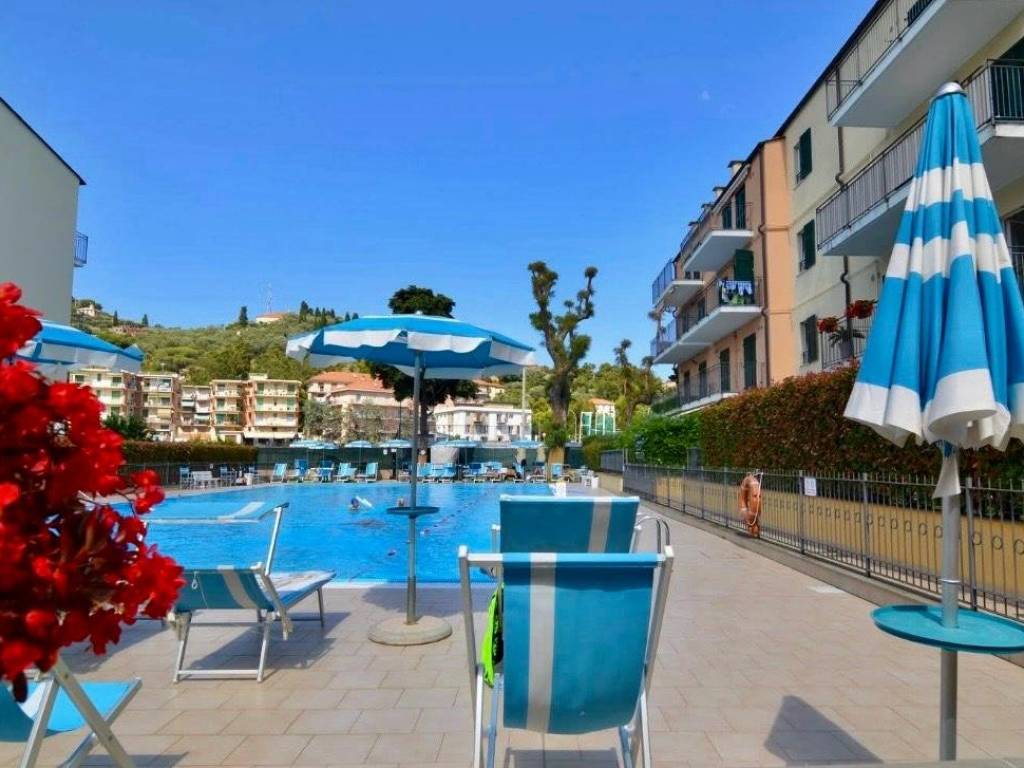 appartamento in vendita ad Imperia in zona Porto Maurizio