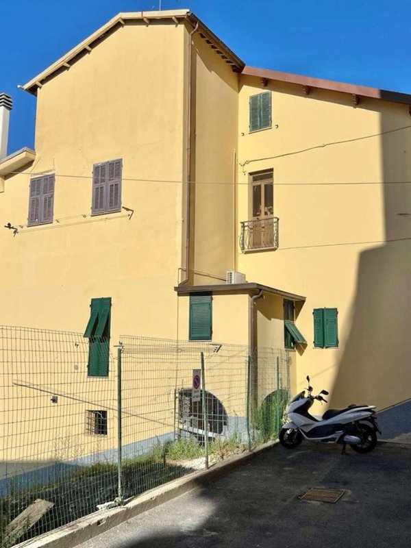 appartamento in vendita ad Imperia in zona Oneglia