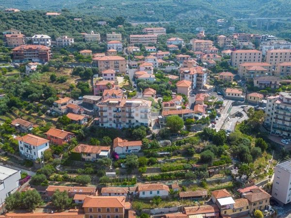 appartamento in vendita ad Imperia