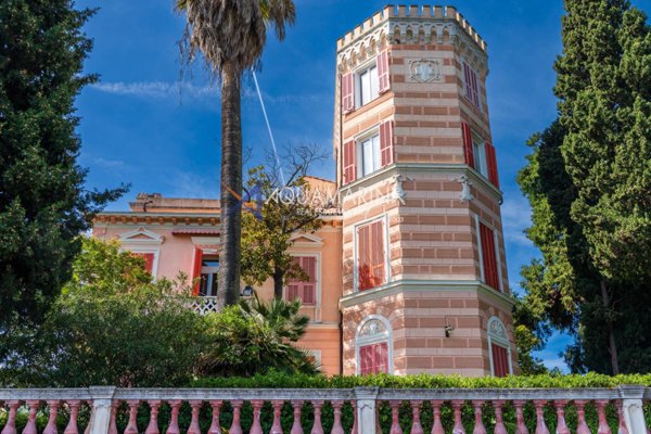 appartamento in vendita ad Imperia in zona Poggi