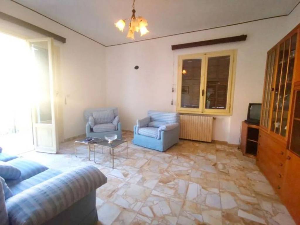 casa indipendente in vendita ad Imperia in zona Montegrazie