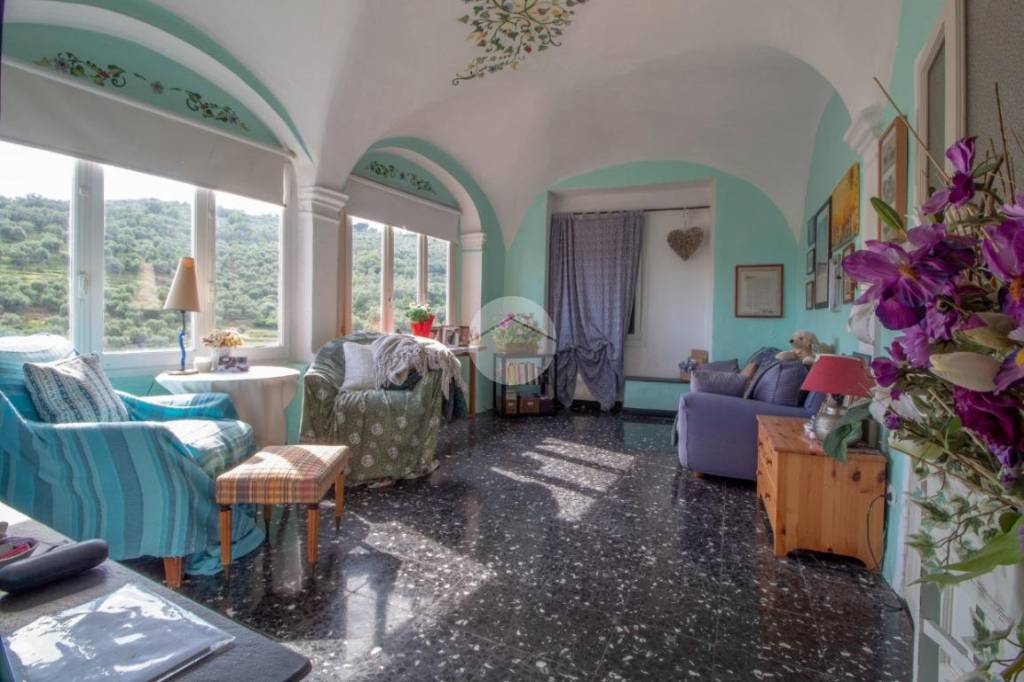 appartamento in vendita ad Imperia in zona Moltedo