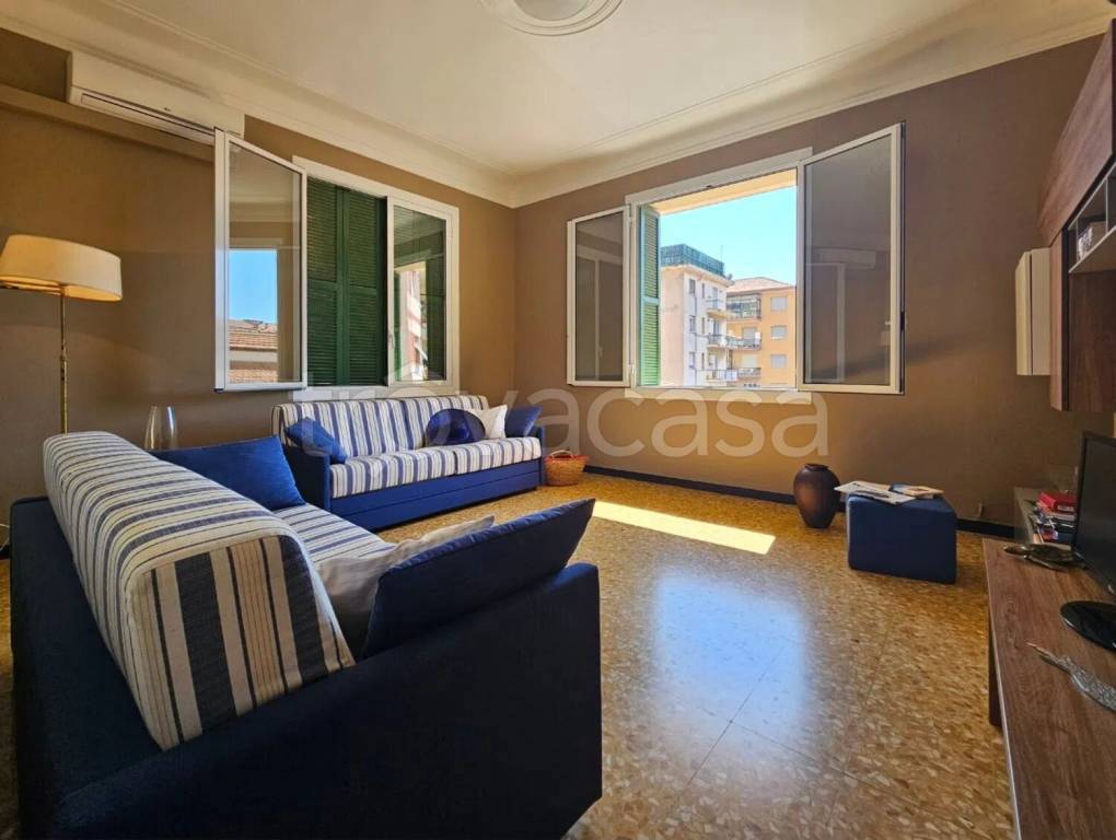 appartamento in vendita ad Imperia in zona Porto Maurizio