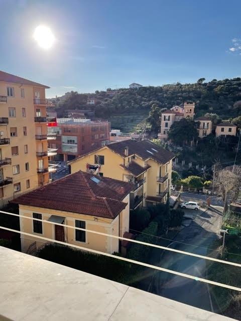 appartamento in vendita ad Imperia in zona Porto Maurizio