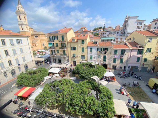 appartamento in vendita ad Imperia in zona Oneglia