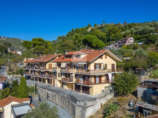 appartamento in vendita ad Imperia in zona Porto Maurizio