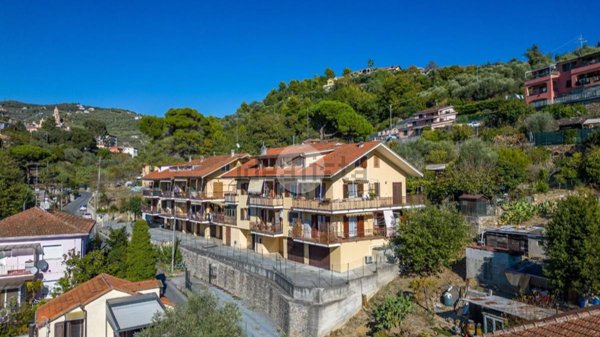 appartamento in vendita ad Imperia in zona Porto Maurizio