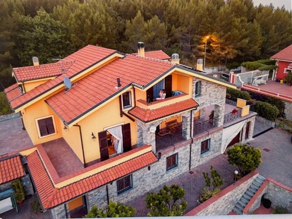 appartamento in vendita ad Imperia in zona Oneglia