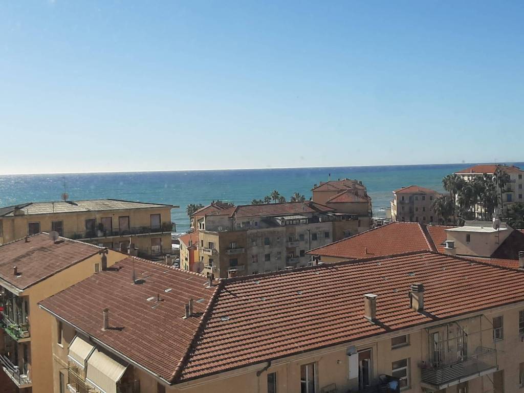 appartamento in vendita ad Imperia in zona Porto Maurizio