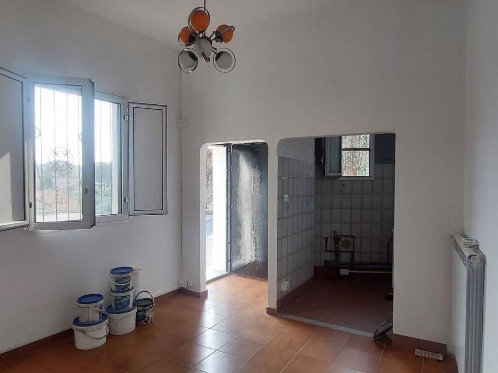 appartamento in vendita ad Imperia in zona Torrazza / Clavi