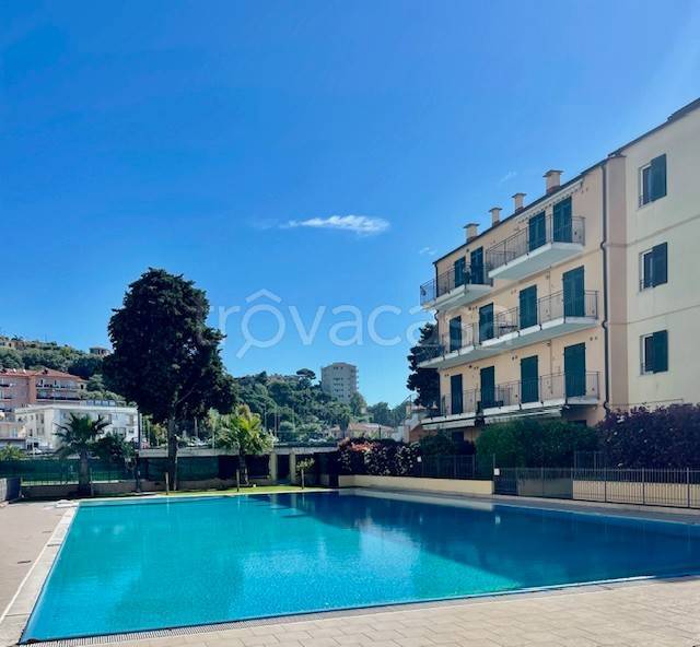 appartamento in vendita ad Imperia in zona Porto Maurizio