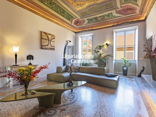 appartamento in vendita ad Imperia in zona Porto Maurizio