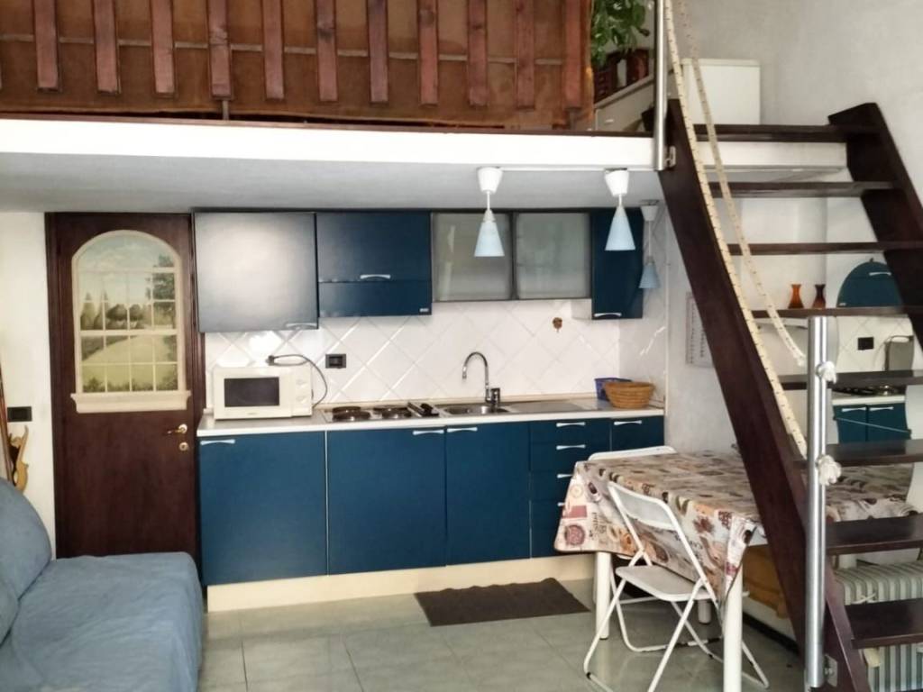 appartamento in vendita ad Imperia in zona Porto Maurizio