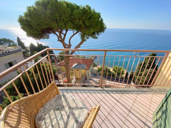 appartamento in vendita ad Imperia in zona Oneglia