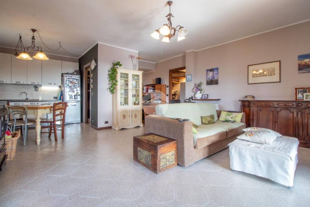 casa indipendente in vendita ad Imperia