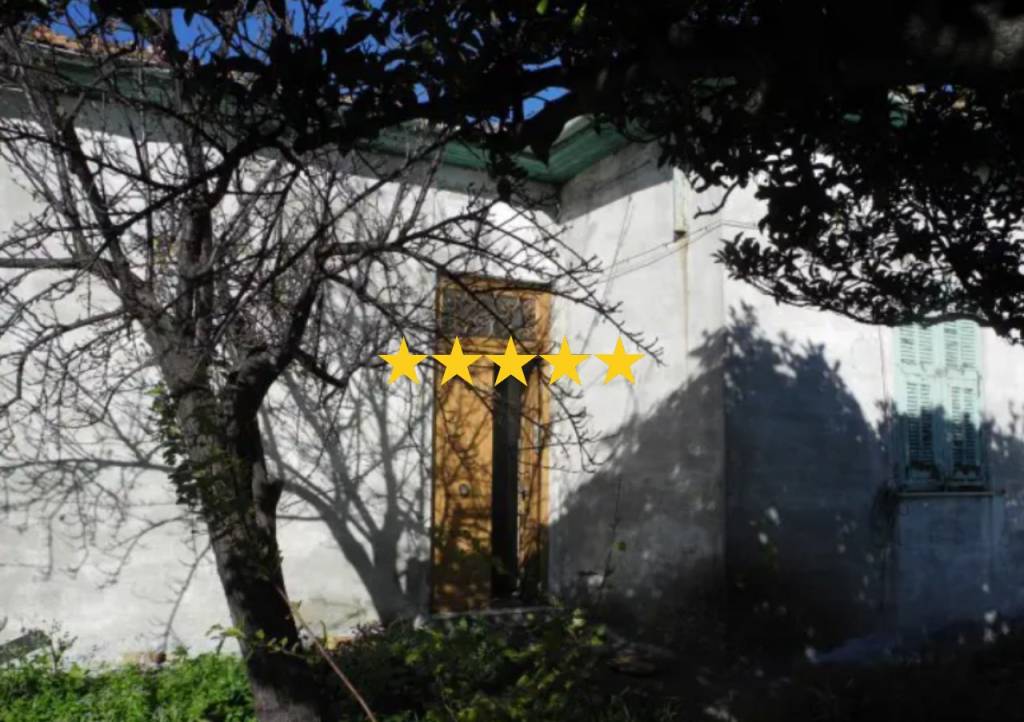 casa indipendente in vendita ad Imperia in zona Oneglia