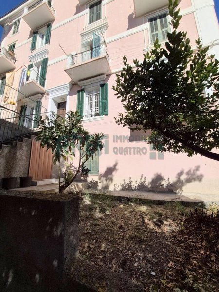appartamento in vendita ad Imperia in zona Porto Maurizio