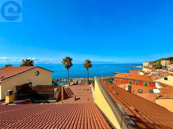 appartamento in vendita ad Imperia in zona Porto Maurizio