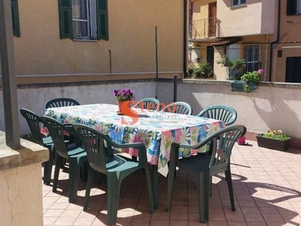 appartamento in vendita ad Imperia in zona Porto Maurizio