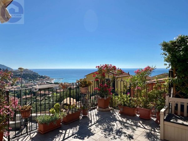 casa indipendente in vendita ad Imperia in zona Torrazza / Clavi