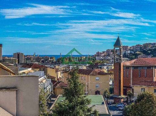 appartamento in vendita ad Imperia in zona Oneglia