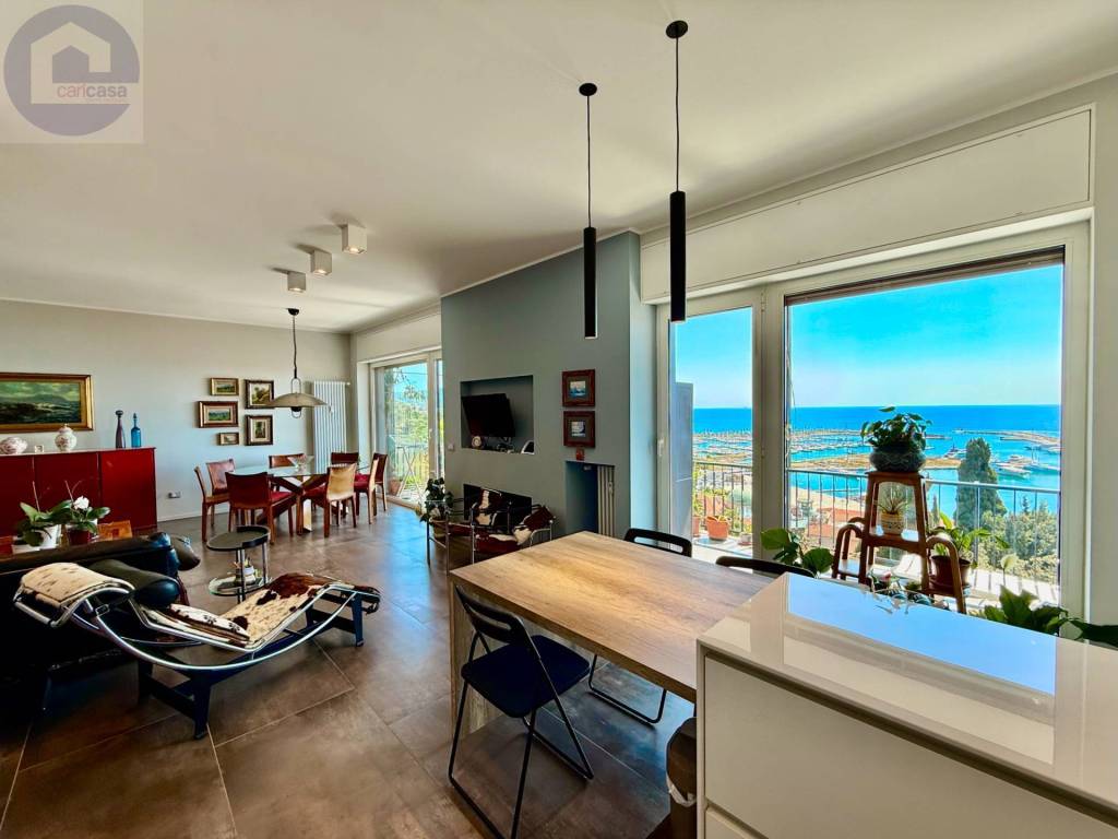 appartamento in vendita ad Imperia in zona Porto Maurizio