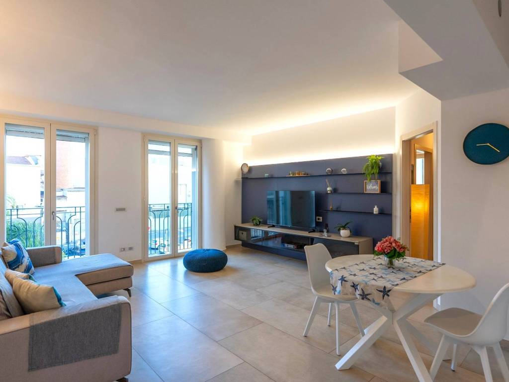 appartamento in vendita ad Imperia in zona Oneglia