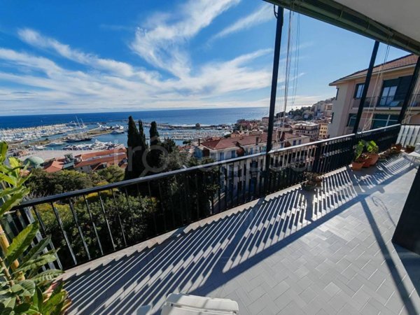 appartamento in vendita ad Imperia in zona Porto Maurizio
