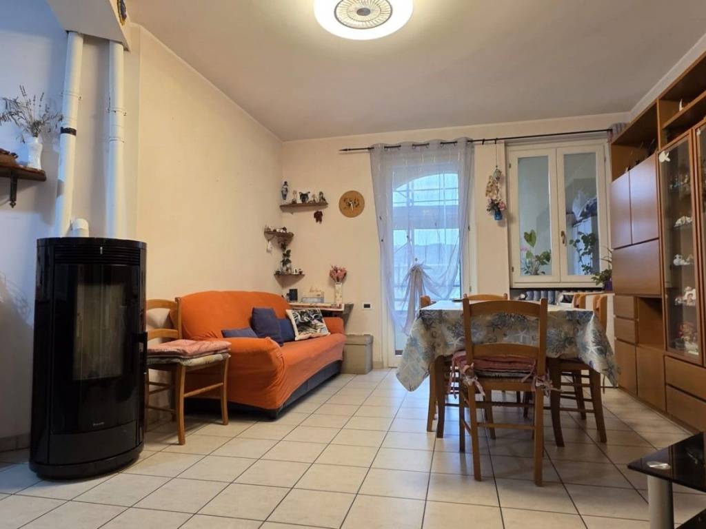 appartamento in vendita ad Imperia in zona Porto Maurizio