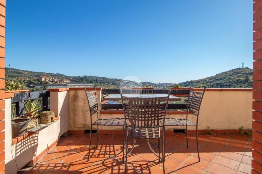 appartamento in vendita ad Imperia