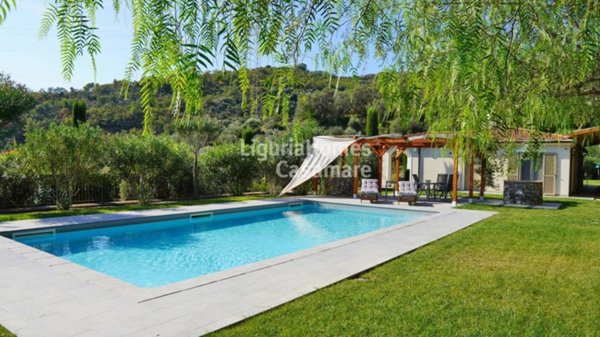 casa indipendente in vendita ad Imperia in zona Torrazza / Clavi