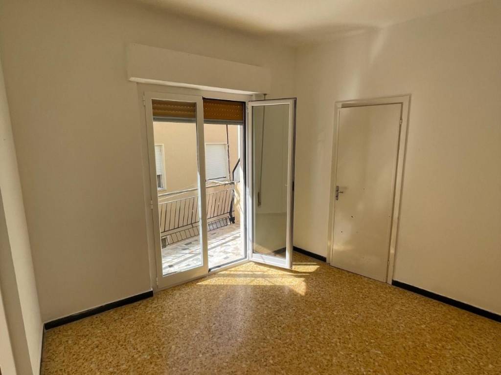 appartamento in vendita ad Imperia in zona Porto Maurizio