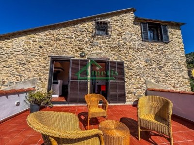 appartamento in vendita ad Imperia in zona Porto Maurizio