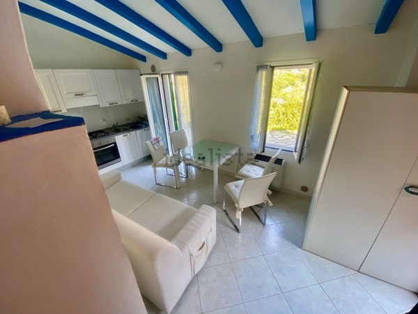 appartamento in vendita ad Imperia in zona Montegrazie