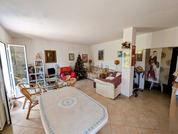 appartamento in vendita ad Imperia in zona Porto Maurizio