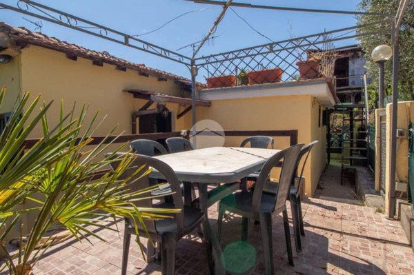 casa indipendente in vendita ad Imperia