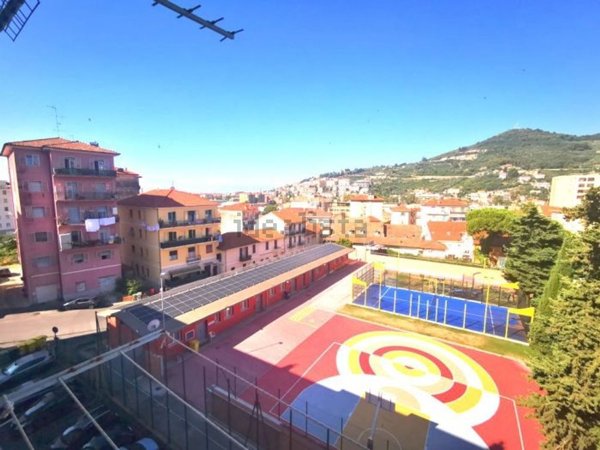 appartamento in vendita ad Imperia in zona Oneglia
